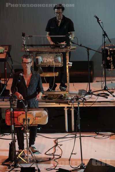 EINSTURZENDE NEUBAUTEN - 2022-10-08 - PARIS - Le Trianon - Rudolph Moser